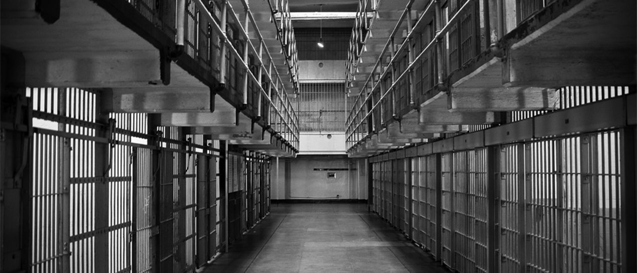 Radikalisierung ist auch in Gefängnissen ein großes Problem. Jedes Bundesland geht anders dagegen vor. Foto: CC BY 2.0 | Krystian Olszanski / flickr.com