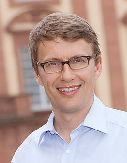 Klaus Adam - ist Professor für VWL an der Universität Mannheim.