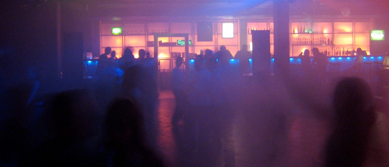 Wenn „Luisa ist hier!“ über Münster hinaus Schule macht, bieten Nachtclubs und Bars bald mehr Schutz für Frauen. Foto: Party CC BY-SA 2.0 | Jacek Becela / flickr.com