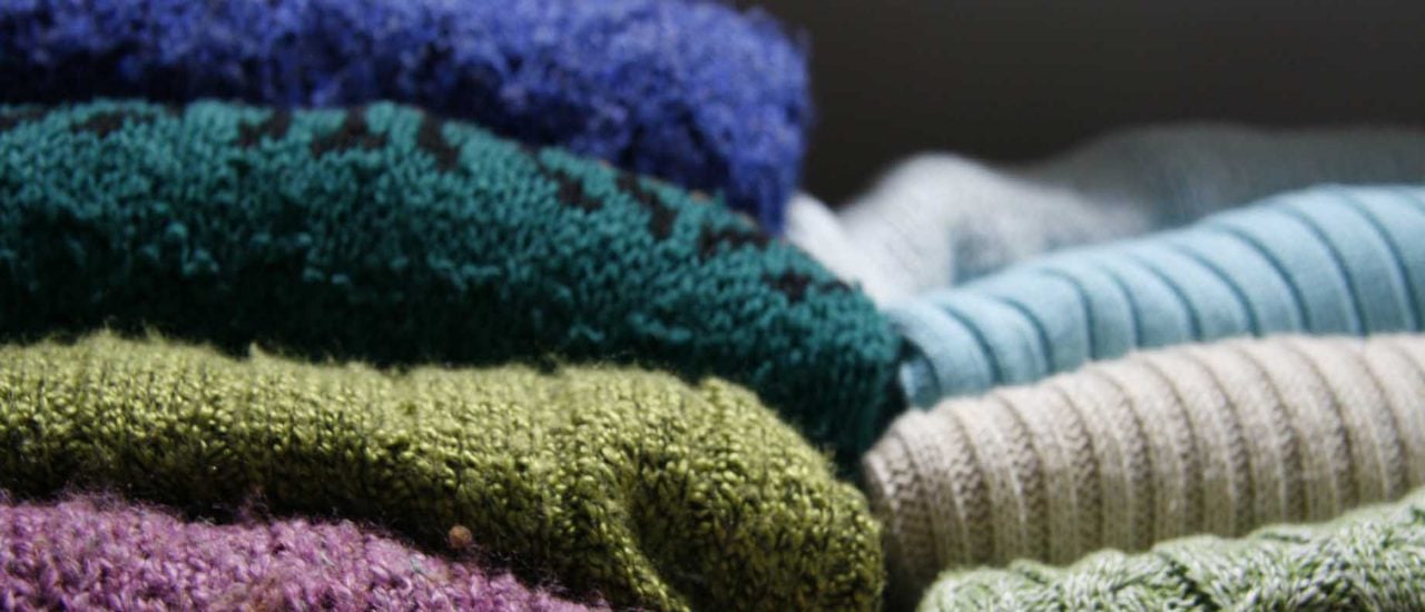Vor allem bei Wollpullovern tauchen schnell Fussel und Knötchen auf. Foto: Sweaters CC BY-SA 2.0 | Ivy Dawned / flickr.com