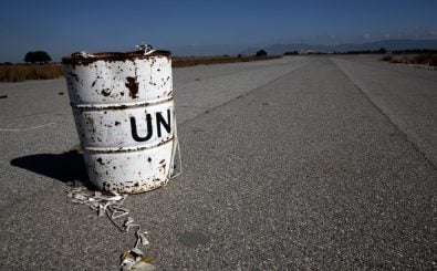 Die UN-Pufferzone auf Zypern trennt den türkischen Norden vom griechischen Süden. Foto: Yiannis Kourtoglou | AFP