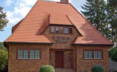 Nicht nur ein Museum auf Rügen ist nach Ernst Moritz Arndt benannt, auch die Uni Greifswald. Die will den Namen nun nicht mehr. Foto: Ernst-Moritz-Arndt-Museum in Garz auf Rügen | CC BY 2.0 | Pixelteufel / flickr.com