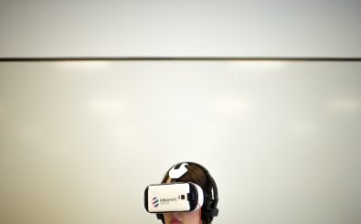 Virtual Reality wird zur neuen Kunstform im Ausstellungsraum. Foto: Virtual Reality Demonstrations | CC BY 2.0 | Knight Center for Journalism in the Americas / flickr.com