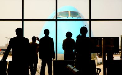 Viele Geflüchtete zieht es wieder in ihre Heimatländer zurück. Das Programm „Starthilfe Plus“ von der Bundesregierung setzt dazu finazielle Anreize. Foto: Airport CC BY-SA 2.0 | Jorge Díaz / flickr.com