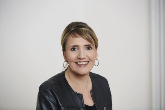 Simone Peter - ist Parteivorsitzende von Bündnis '90/Die Grünen.