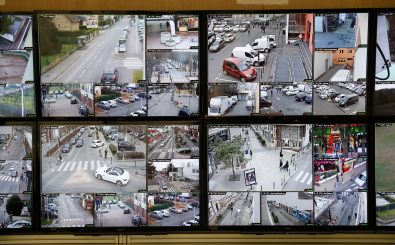 Intelligente Videoüberwachung soll demnächst in der Lage sein, Straftaten durch Algorithmen selbst einschätzen zu können. Foto: Thomas Samson | AFP