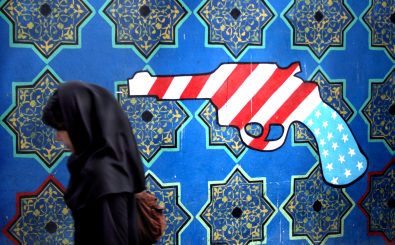 Können die westliche Welt und der Islam konfliktfrei miteinander leben? Zana Ramadani stellt Forderungen an die Muslime. Foto: The former US embassy in Tehran | CC BY 2.0 | Örlygur Hnefill / flickr.com