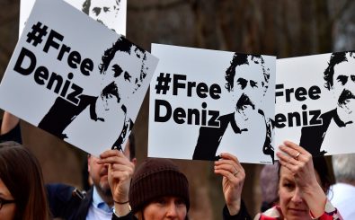 Die Verhaftung von Deniz Yücel durch türkische Behörden löst in Deutschland Proteste aus. Foto: John MacDougall | AFP