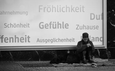 Obdachlosigkeit ist auch in Deutschland für manche Realität. Foto: Happiness, Feelings, Openness, Balance CC BY-SA 2.0 | Sascha Kohlmann / flickr.com