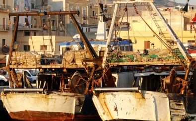 Gerade im Mittelmeer sind noch viele kleinere Fischereibetriebe angesiedelt. Foto: Fisherboat Harbor | CC BY 2.0 | castigatrote / flickr.com
