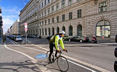 Raus mit den Autos, rauf aufs Fahrrad. Könnte das die Zukunft sein? Foto: Radweg | CC BY-ND 2.0 | In_Zukunft_Wien / flickr.com