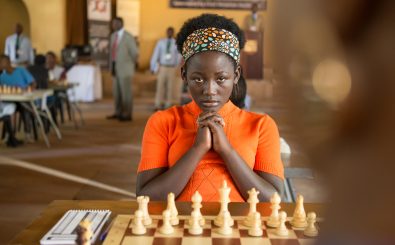 Phiona Mutesi ist eine brilliante Schachspielerin. In „Queen of Katwe“ wird sie von Madina Nalwanga gespielt. Der Film läuft ab heute im Kino. Foto: