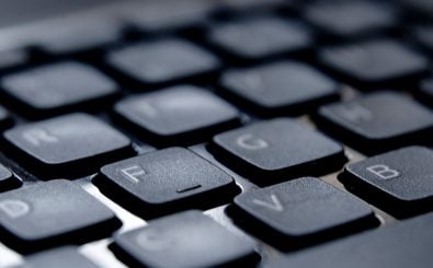 Ein Leben ohne Computer und Internet ist für die meisten Menschen fast unvorstellbar geworden. Foto: Keyboard | CC BY 2.0 | Chris Glover – Computer Problems (Nearly fixed) / flickr.com