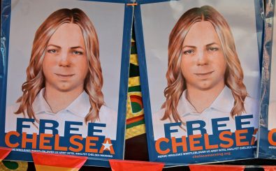 Chelsea Manning ist wieder frei. Was plant sie für die Zukunft? Foto: free chelsea manning : san francisco pride parade (2014) | torbakhopper | flickr.com | CC BY-BD 2.0