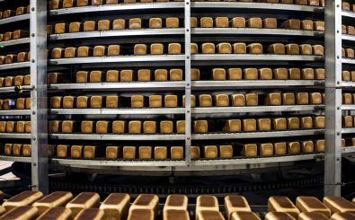 In den Produktionsstätten für Lebensmittel herrschen in Deutschland oft eklatante Hygienemängel. Besonders Großbäckereien waren in den letzten Jahren häufiger betroffen. Foto: Jeff Pachoud / AFP