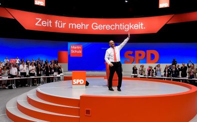 „Gerechtigkeit“ fordert Martin Schulz auch in Bezug auf zukünftige Einwanderungspolitik in Deutschland. Bild: Sascha Schuermann | AFP