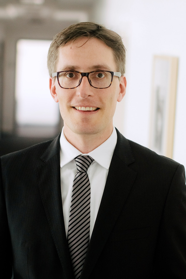 Karsten Kujath - ist Fachanwalt für Arbeitsrecht bei der Wirtschaftskanzlei Graf von Westphalen.