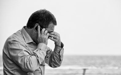 Telefonwerbung kann ganz schön lästig sein – oft ist sie nicht einmal erlaubt. Foto: Worried! | CC BY 2.0 | Alon / flickr.com