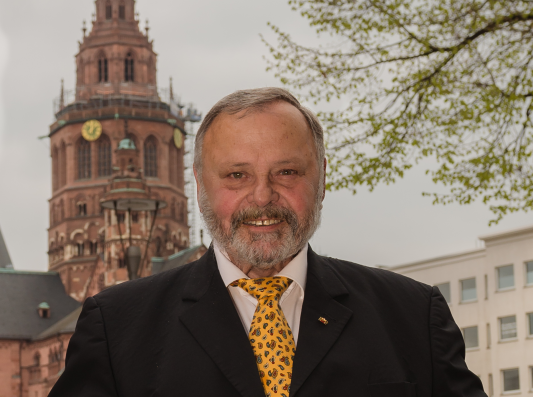 Dr. Johannes Gerster - CDU-Politiker und Buchautor arbeitete viele mit dem politischen Querdenker Heiner Geißler zusammen.