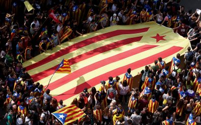 In Katalonien wird am Sonntag über die Unabhängigkeit abgestimmt, dabei ist das Referendum immer noch umstritten. Foto: Pau Barrena | AFP