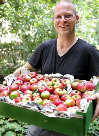 Sebastian Homburg - erklärt, warum Wildobst eine Alternative zu Supermarkt-Obst sein kann.