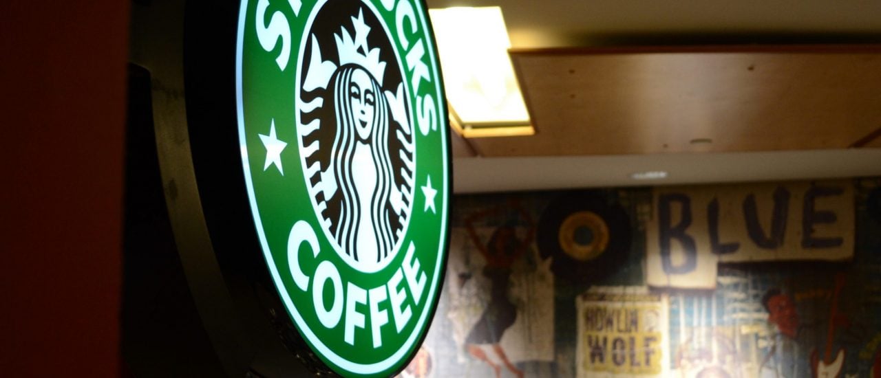 Auch das amerikanische Unternehmen Starbucks gehört zu den Firmen, die in Europa Steuern vermeiden. Foto: CC0 1.0 | Open Grid Scheduler / Grid Engine / flickr.com