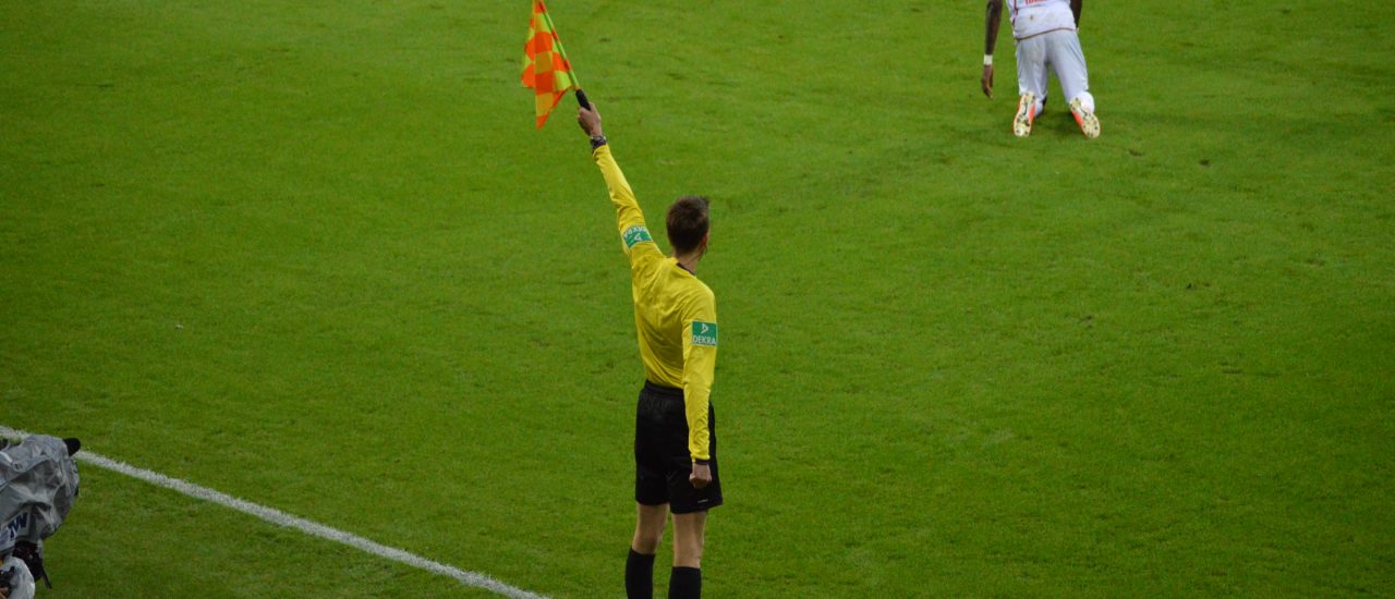 Immer unter Druck: Schiedsrichter beim DFB. Foto: decidere allo stato | CC BY 2.0 | assillo / flickr.com