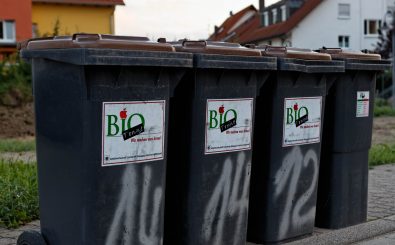 Mülltonnen mit Gewichtsproblem? In Augsburg sorgen aufplatzende Biotonnen für Streit. Foto: Biotonne CC BY-ND 2.0 | Martin Wölfle / flickr.com