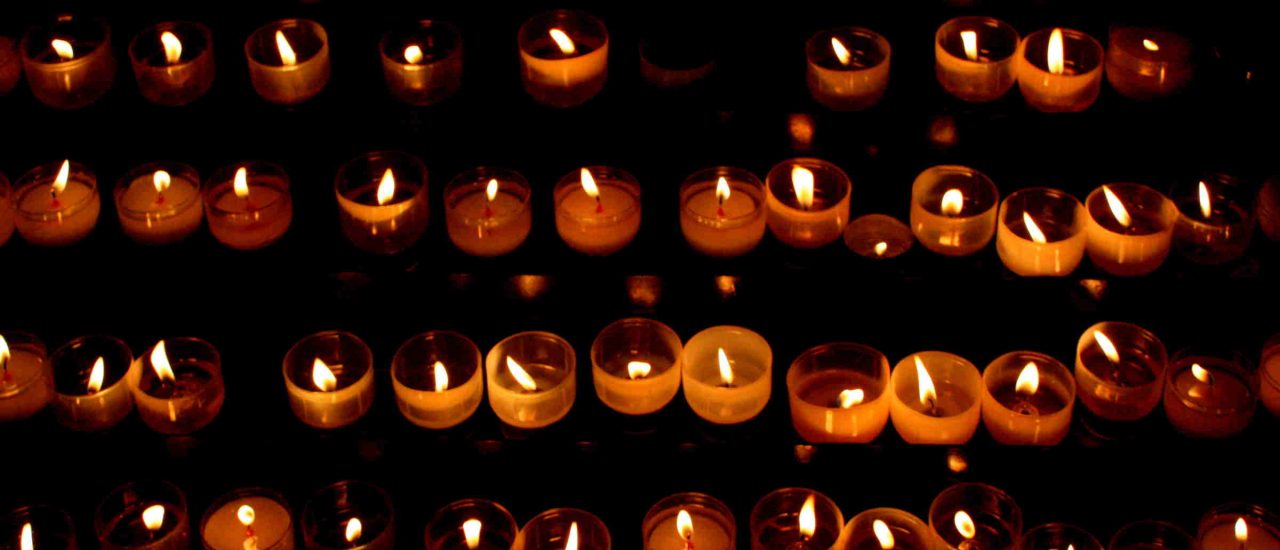 Jedes Jahr gedenkt Mölln der Opfer des Brandanschlages. Foto: https://flic.kr/p/93tzaCMartin Fischer/Flickr.com