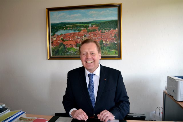 Jan Wiegels - ist Bürgermeister der schleswig-holsteinischen Stadt Mölln. Foto: Stadt Mölln