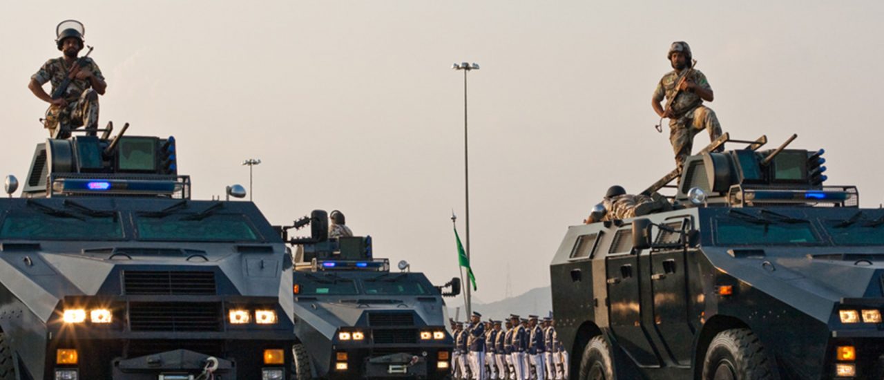 Bald dürften saudische Militärparaden mit mehr deutschem Gerät stattfinden. Foto: Saudi security forces on parade / Photo by Omar Chatriwala CC BY-SA 2.0 | Al Jazeera English / flickr.com