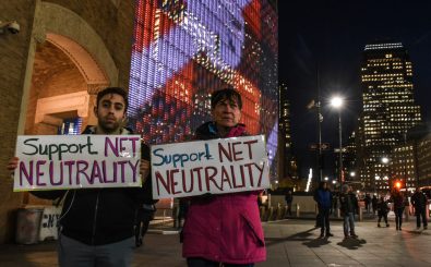 Aktivisten in New York protestieren für Netzneutralität. Foto: Stephanie Keith | Getty Images North America | AFP