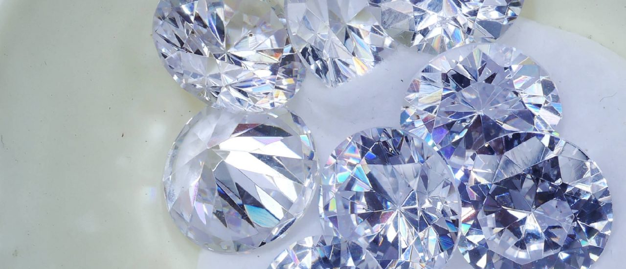 Noch ist der Diamant der teuerste und exklusivste Edelstein. Foto: P1090248_DxO | CC BY 2.0 | Seika / flickr.com