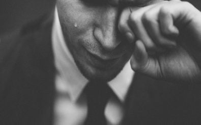 Auch gestandene Männer können Filme zu Tränen rühren. Foto: CC0 | Tom Pumford / Unsplash