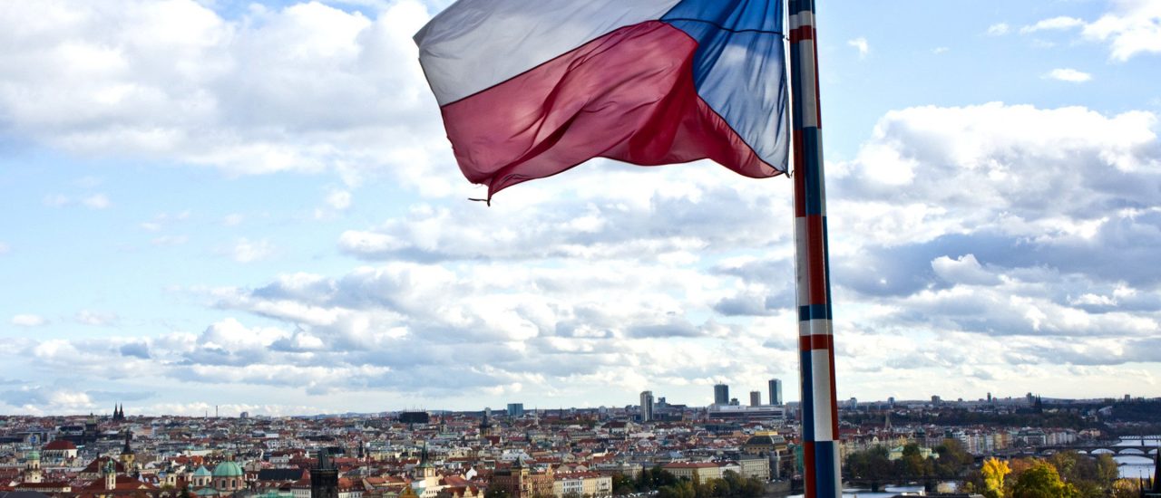 In Tschechien wird am Wochenende ein neuer Präsident gewählt. Foto: Czech flag | CC BY 2.0 | Sébastien Avenet / flickr.com