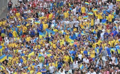 Ukrainische Fußballfans feuern ihre Nationalmannschaft an. Foto: 