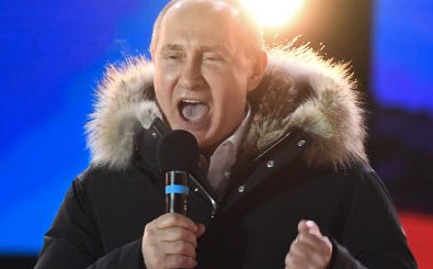 Wladimir Putin gewinnt die Wahlen in Russland mit einer deutlichen Mehrheit. Foto: Kirill KUDRYAVTSEV | AFP 