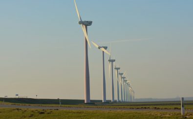 Den meisten ökologischen Strom erzeugen in Deutschland Windkrafträder. Allerdings holen die anderen grünen Stromarten auf. Foto: Merten Waage | detektor.fm