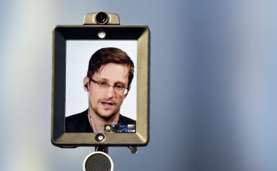Werden Whistleblower wie Edward Snowden in Zukunft besser geschützt? Foto: Patricia de Melo Moreira| AFP