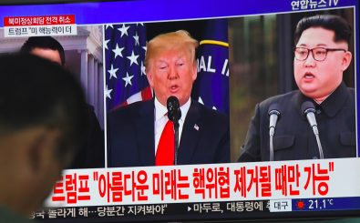 Näher als auf diesem Bild kommen sich Donald Trump und Kim Jong Un wohl so schnell nicht mehr. Foto: Jung Yeon-je | AFP