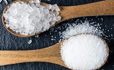 Salz kann mehr, als man denkt, hat Jan-Philipp Wilhelm aus dem Buch „Salt Fat Acid Heat“ gelernt. Foto: Angelus_Svetlana | shutterstock.com