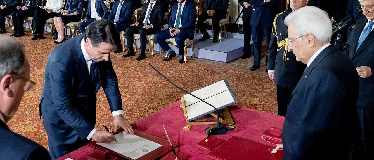 In Rom wurde am Freitag der neue italienische Regierungschef Conte vereidigt. Bild: AFP | Italian Presidency Press Office