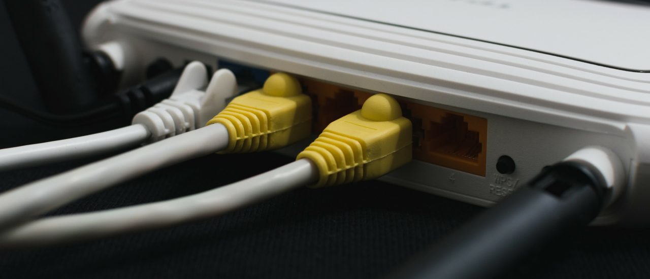 Kabel, Kabel in der Wand, welcher Anbieter gibt dir das beste Internet im Land? Foto: Merten Waage | detektor.fm