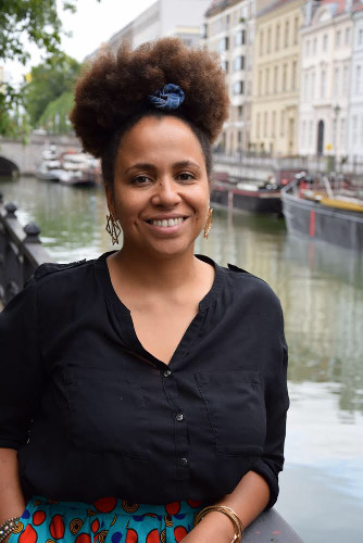 Tupoka Ogette - ist Antirassismus-Trainerin und Autorin des Buches Exit-RACISM.