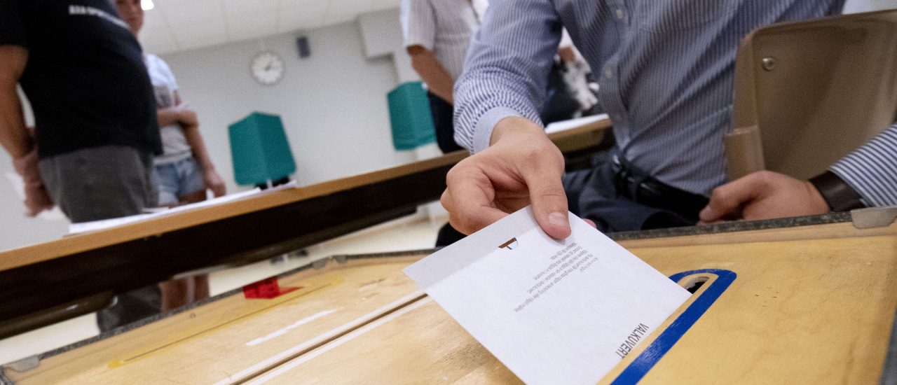 Die Schweden haben ihre Stimme in der Parlamentswahl abgegeben. Was bedeuten die Resultate? Foto: Johan Nilsson | TT News Agency / AFP