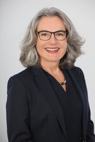 Susanne Henckel - ist Präsidentin der Bundesarbeitsgemeinschaft Schienen-Personen-Nahverkehr