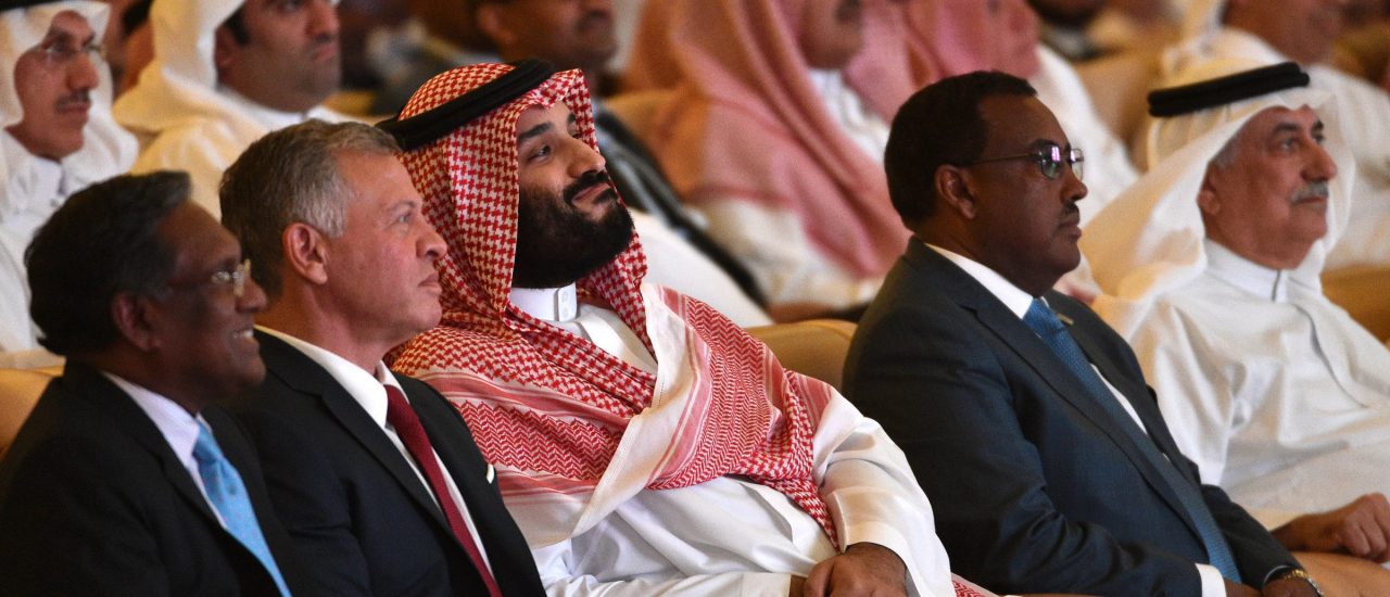 Der Kronprinz Mohamed bin Salam lädt zur großen Investoren-Veranstaltung mit dem Spitznamen „Davos in der Wüste“ ein. Die schweren Vorwürfe gegen ihn und seine Regierung im Mordfall um Jamal Khashoggi weist er von sich. Foto: Fayez Nureldine | AFP