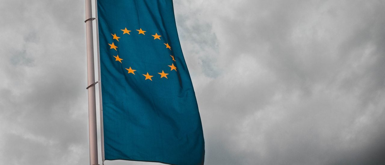 Gewitterwolken ziehen über die EU, VOLT will sie als pan-europäische Partei vertreiben. Foto: Sara Kurfess | Unsplash