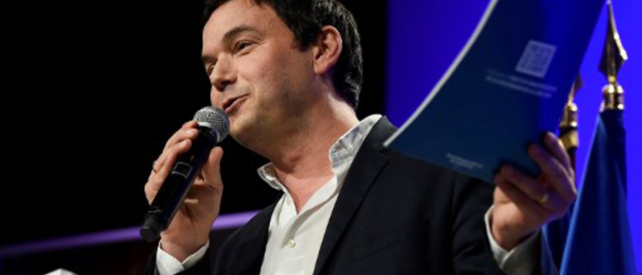 Ökonom Thomas Piketty stellt das „Manifest für die Demokratisierung Europas“ vor. Foto: AFP | John Thys