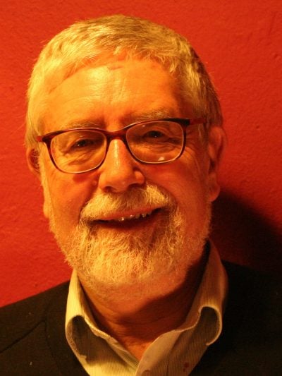 Michael Brzoska - ist ehemaliger wissenschaftlicher Direktor des Instituts für Friedensforschung und Sicherheitspolitik an der Universität Hamburg.